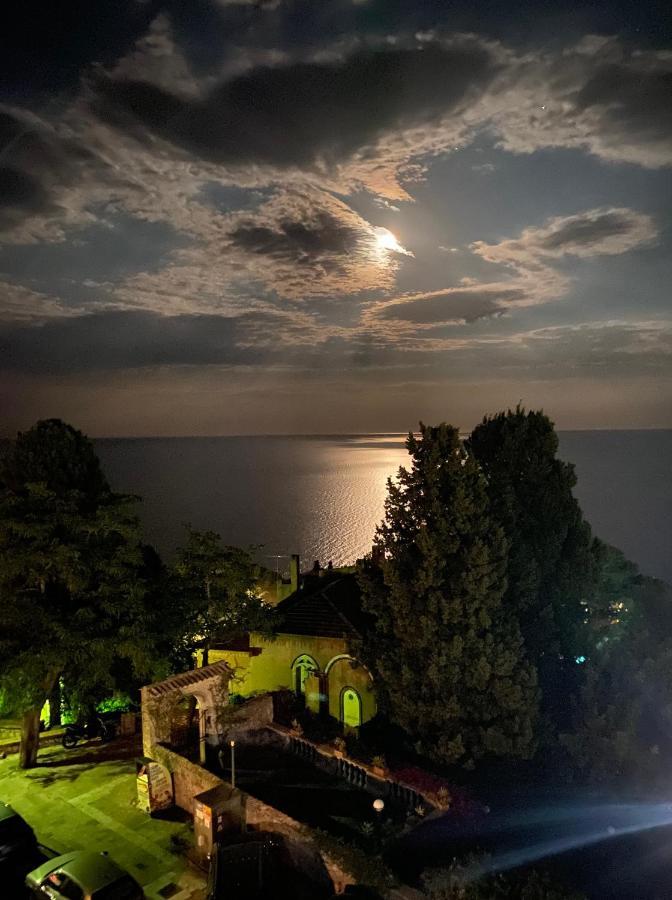 Chiaro Di Luna Таормина Екстериор снимка